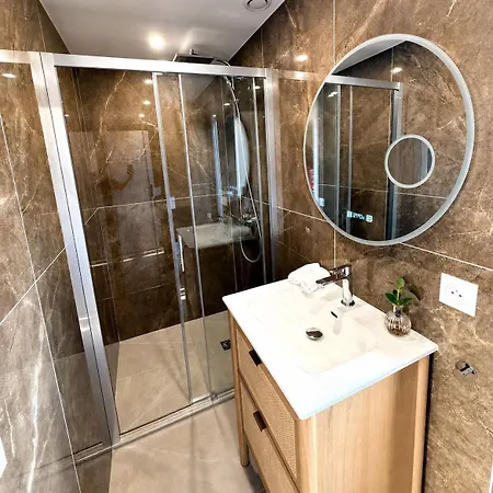 Le Clos Des Sieges 아파트 *
